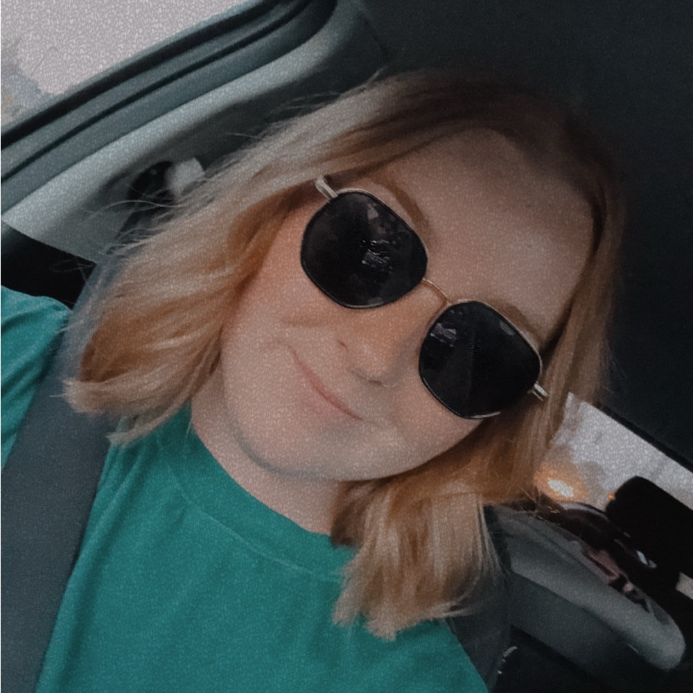 Meet your Posher, Kendra
